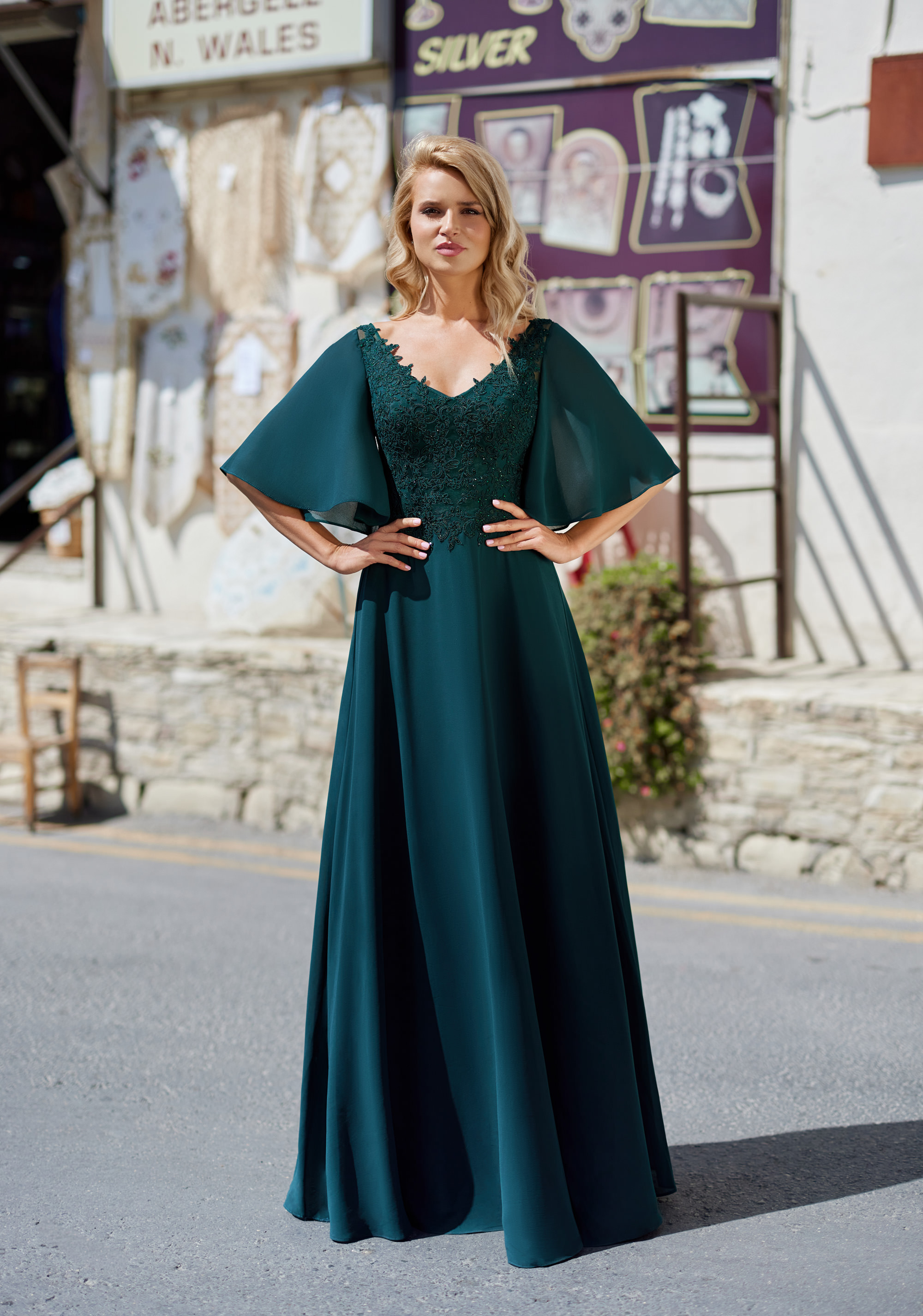 Chiffon-Abendkleid-dunkelgr-n-mit-Fledermaus-rmeln-zu-kaufen-bei-Samyra-Fashion-Z-rich_1 Abendkleid Carola (dunkelgrün)