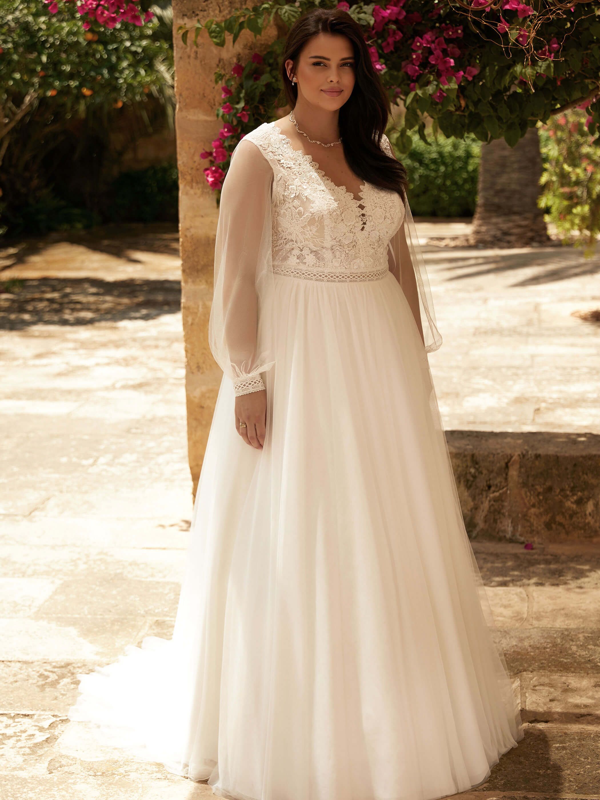 T-ll-Hochzeitskleid-Debora-f-r-grosse-Gr-ssen-und-mit-rmeln_1 Brautkleid Debora (grosse Grössen)