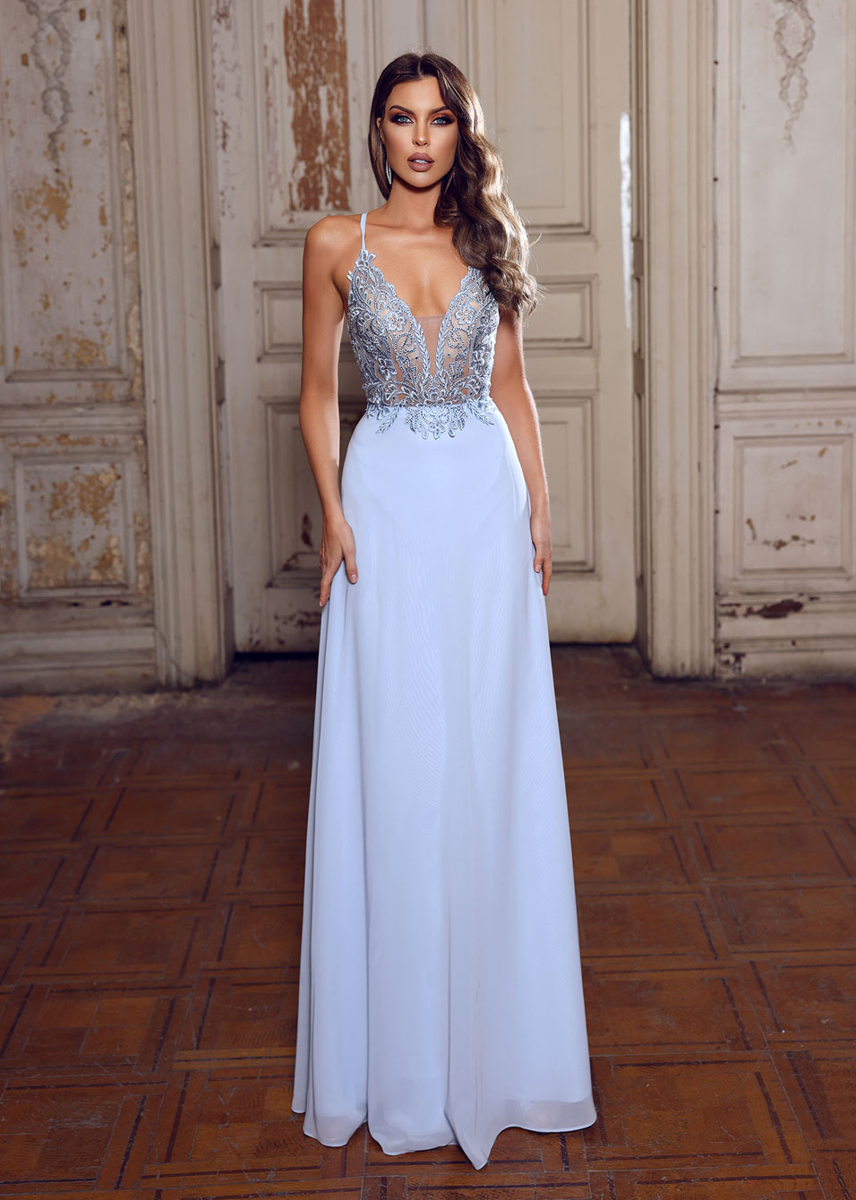 Abendkleid-Loulou-mit-transparentem-Oberteil-hellblau-zu-kaufen-bei-Samyra-Fashion-Z-rich_1 Abendkleid Loulou (hellblau)