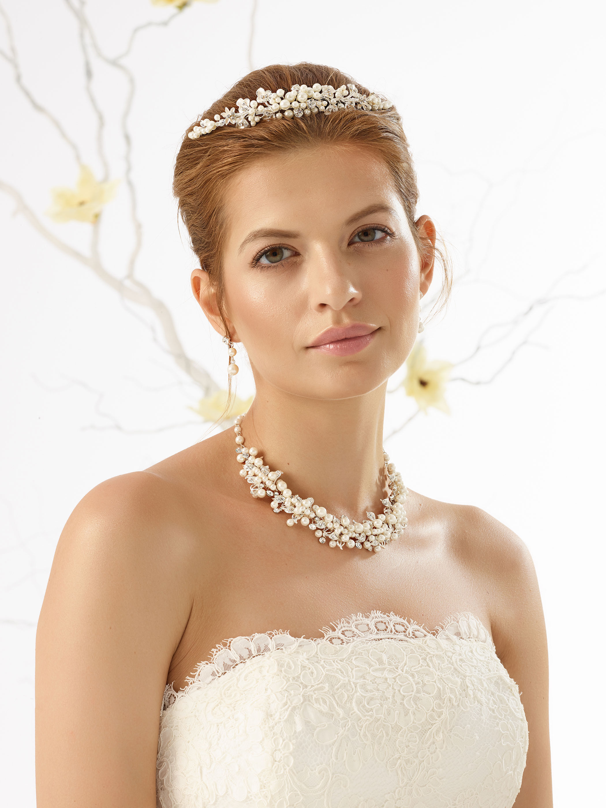 Diadem mit Kunstperlen und Strass