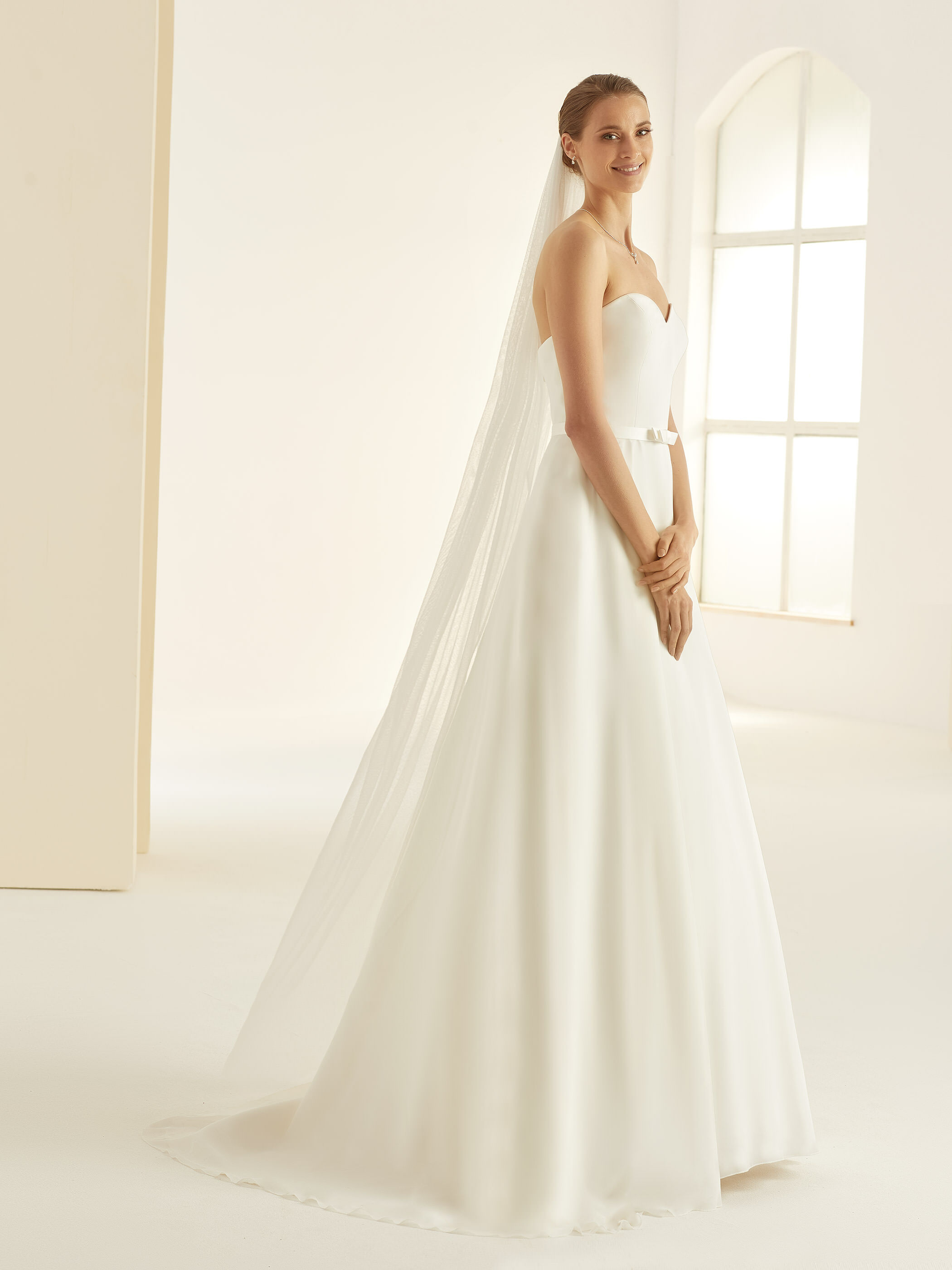 Glitzert-ll-Schleier-185cm-elfenbeinfarbig-einlagig-von-Bianco-Evento-S361-erh-ltlich-bei-Samyra-Fashion-Z-rich_1 Glitzertüll-Schleier 185cm | S361