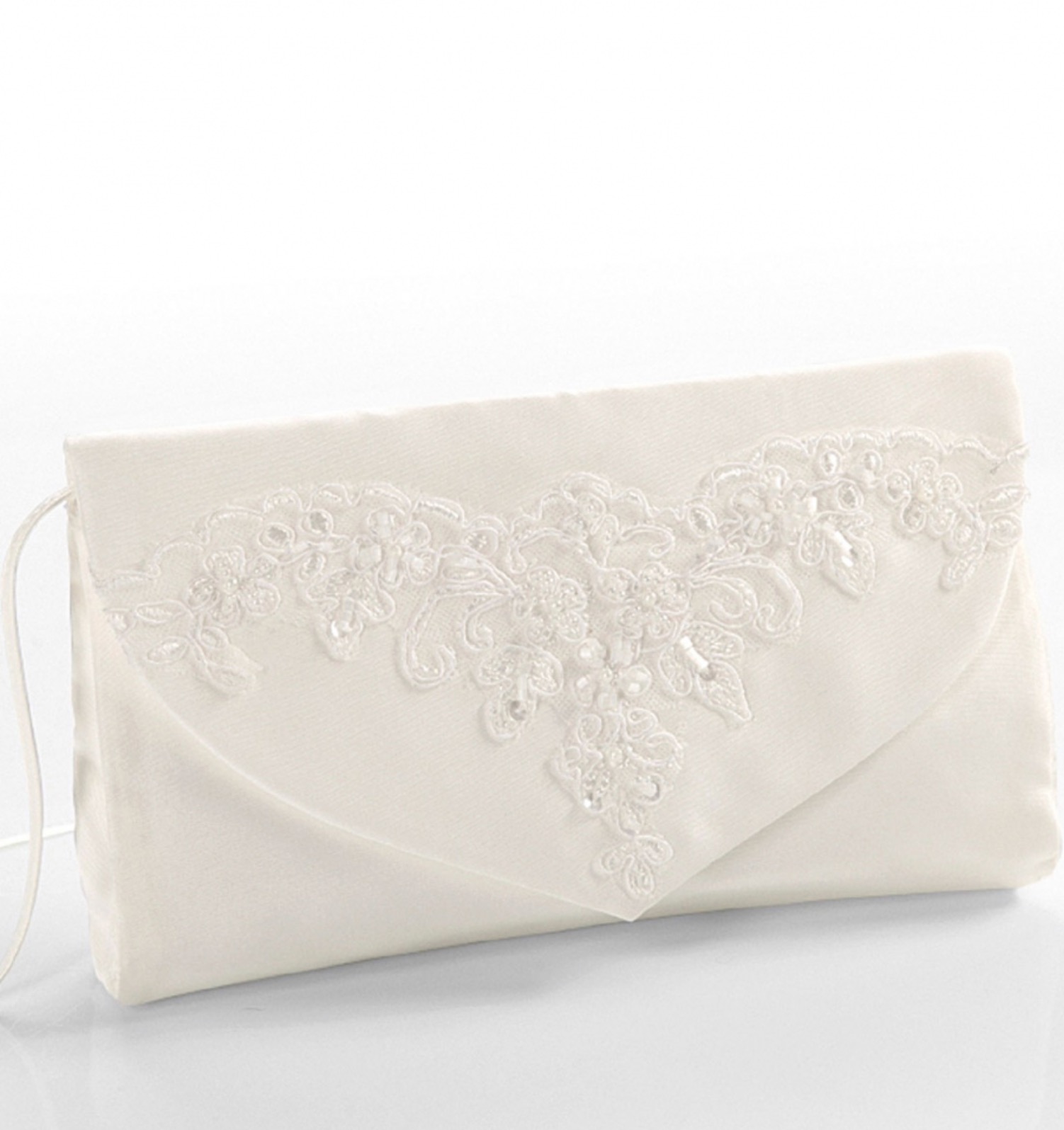 Dieses-Bild-zeigt-Brauttasche-S-012-von-Samyra-Fashion Elegante Brauttasche aus Taft