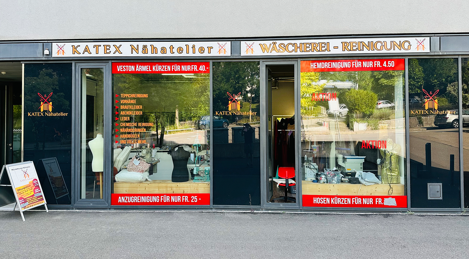 Schneider-Atelier KATEX in Zürich Dieses Foto zeigt den Eingang vom Nähatelier KATEX in Zürich
