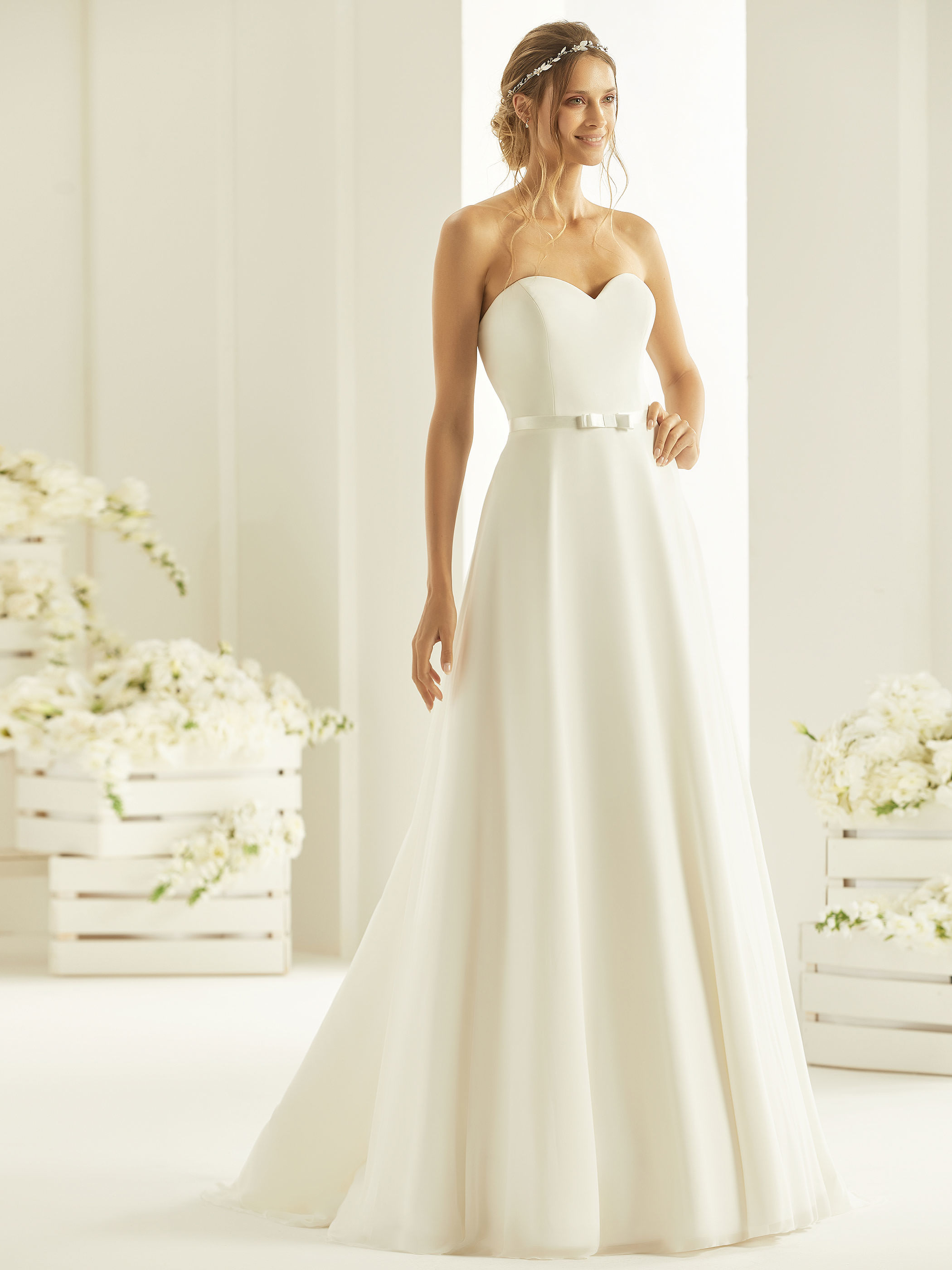 Brautkleid Harmonia (elfenbeinfarben)