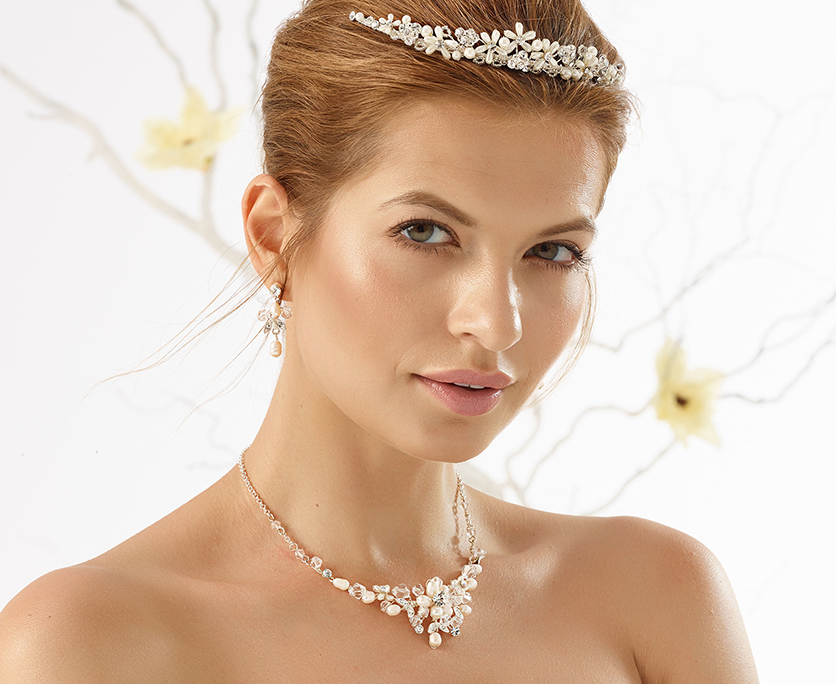 Schmuckset N25 von Bianco-Evento Braut mit einer schönen Halskette von Bianco Evento