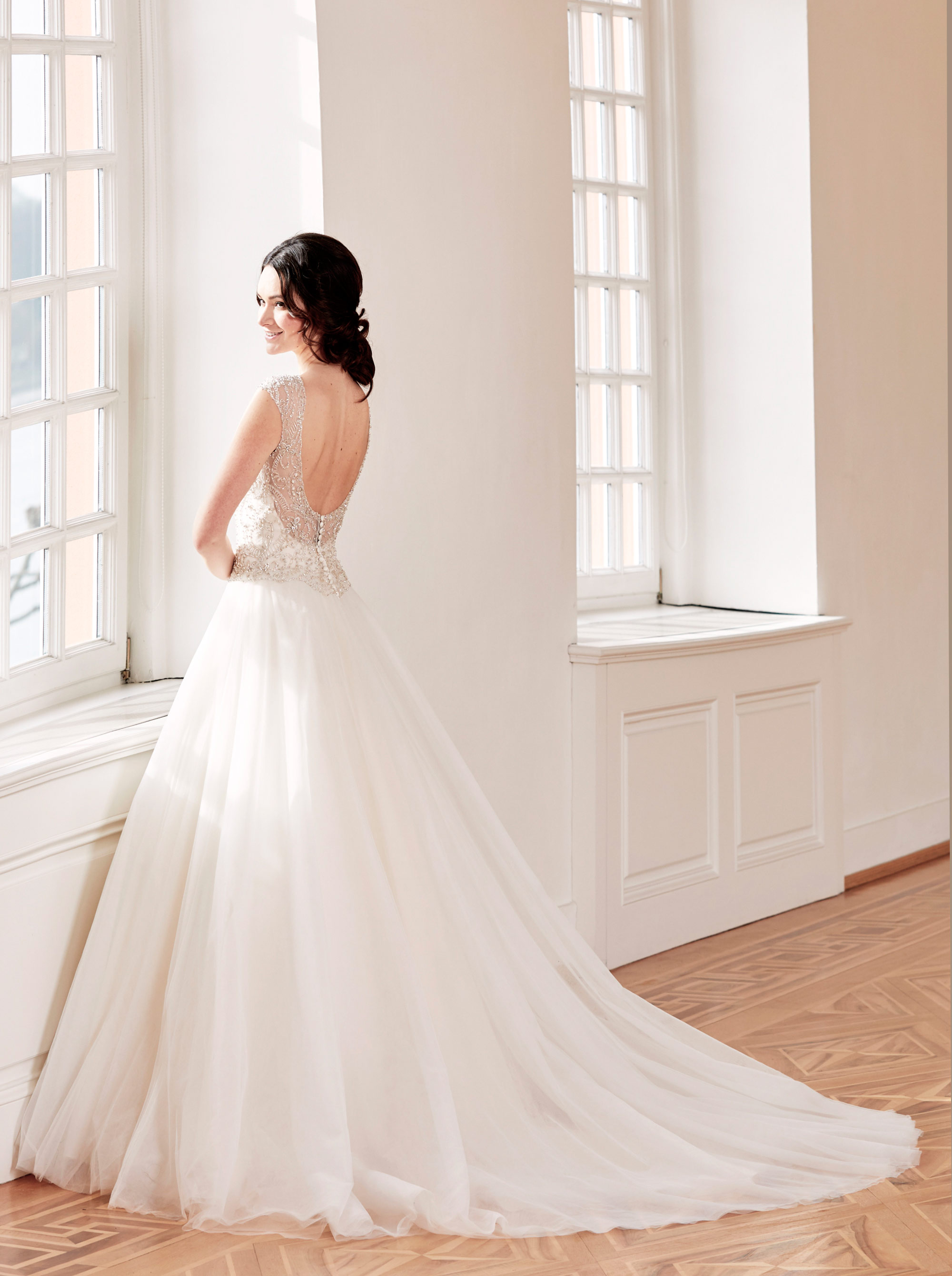 Brautkleid-Daria-von-Samyra-FashionZy4bV1BZlAsZc Brautkleid Daria Gr. 38 aus Strasssteinen