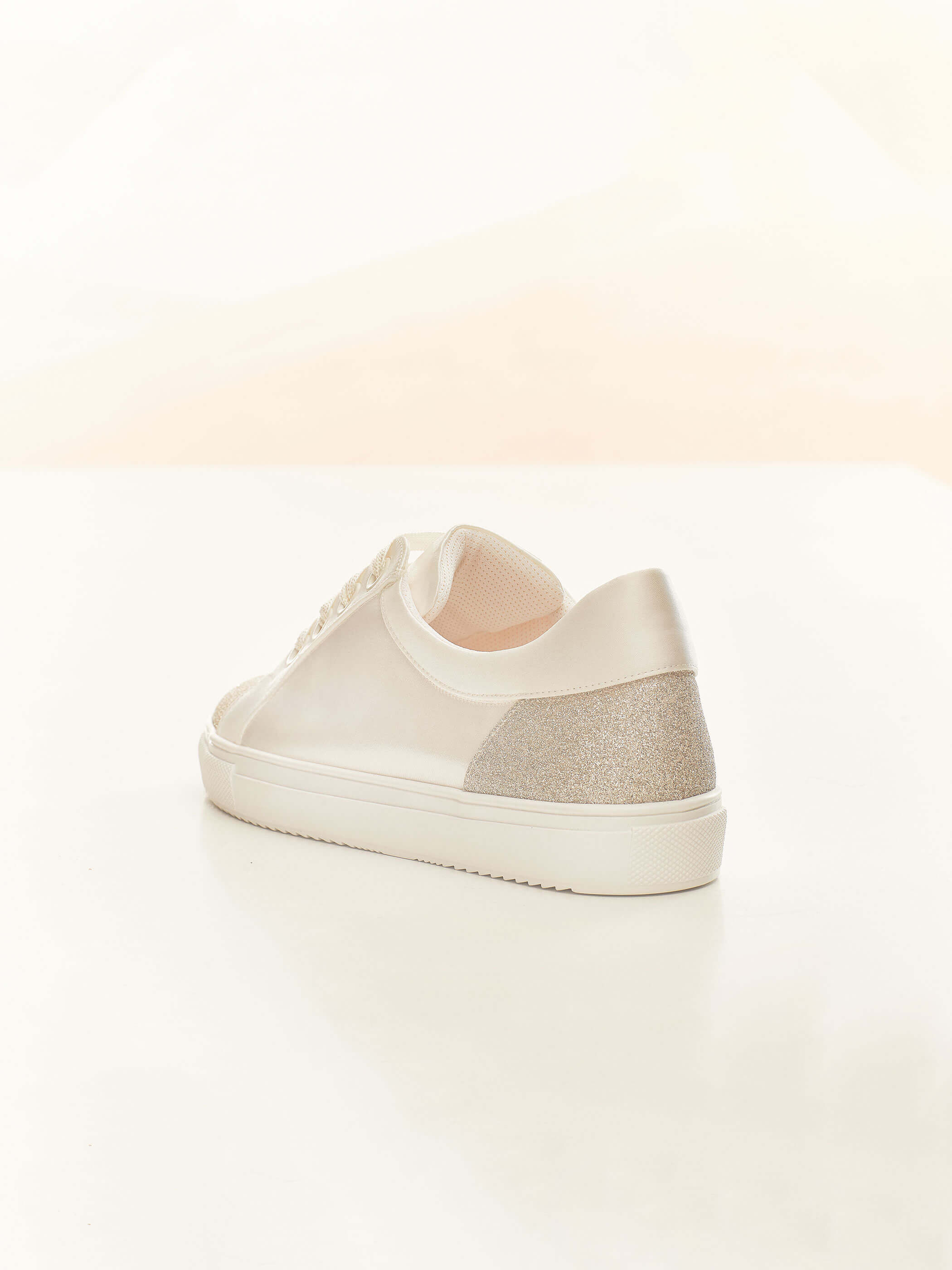 Braut-Turnschuh-Robin-mit-Glitzer-zu-kaufen-bei-Samyra-Fashion-Z-rich_2