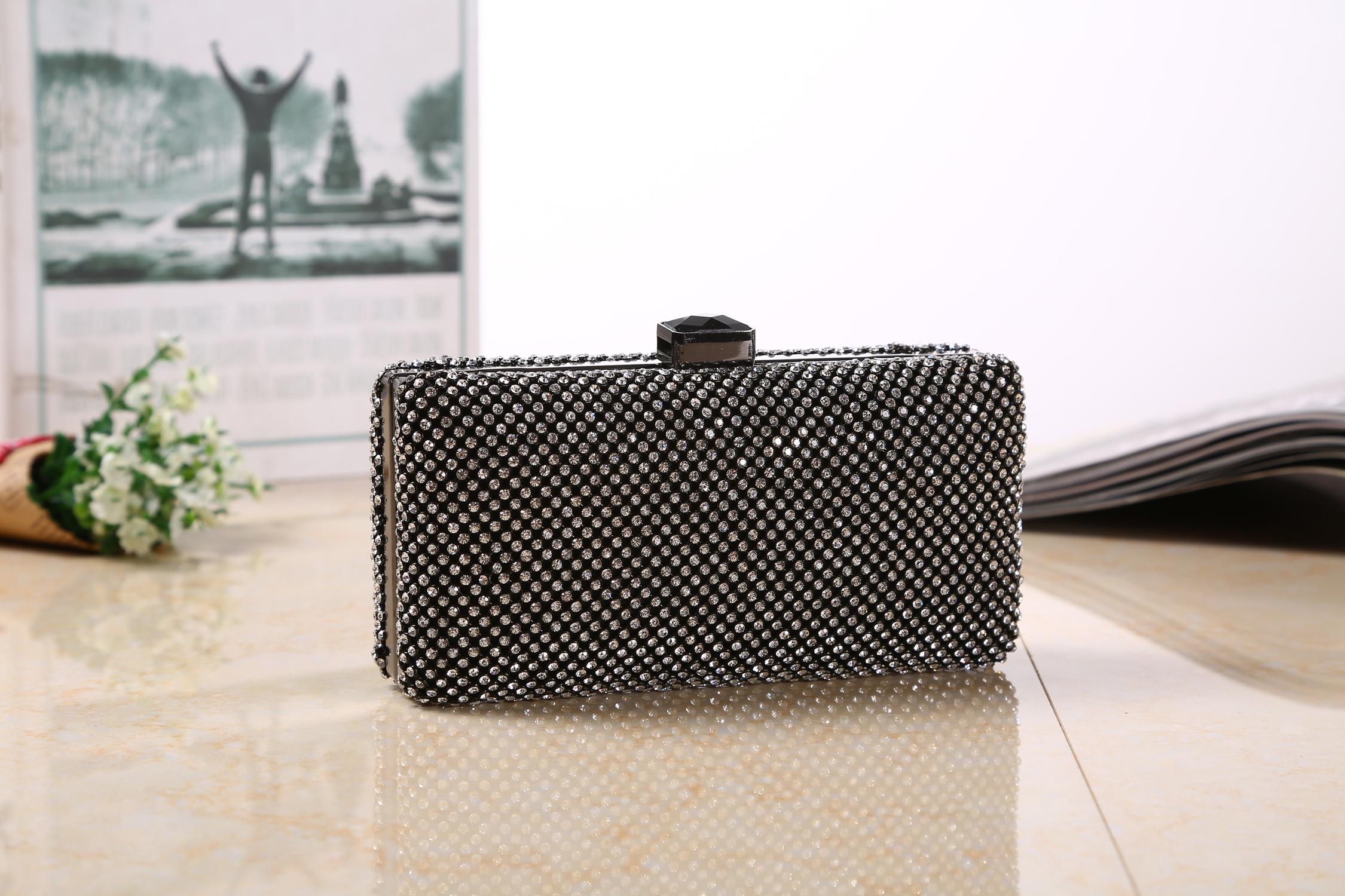 Abendtasche-aus-Strassteinen-schwarz Abendtasche-aus-Strassteinen-schwarz